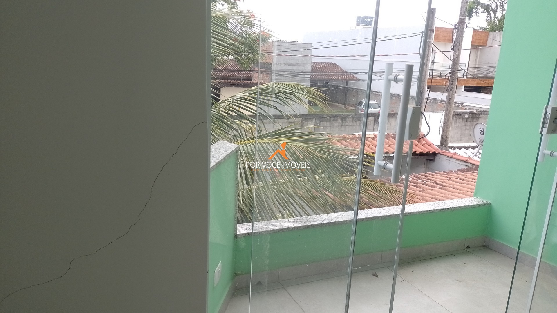 Casa com 2 quartos, duplex, com garagem para 2 carros