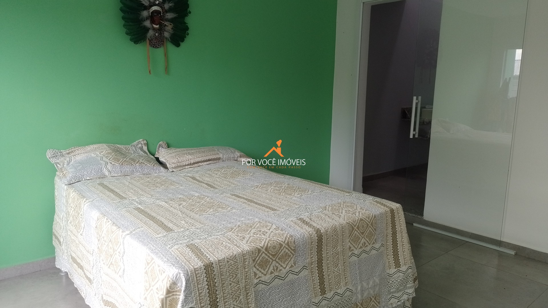 Casa com 2 quartos, duplex, com garagem para 2 carros
