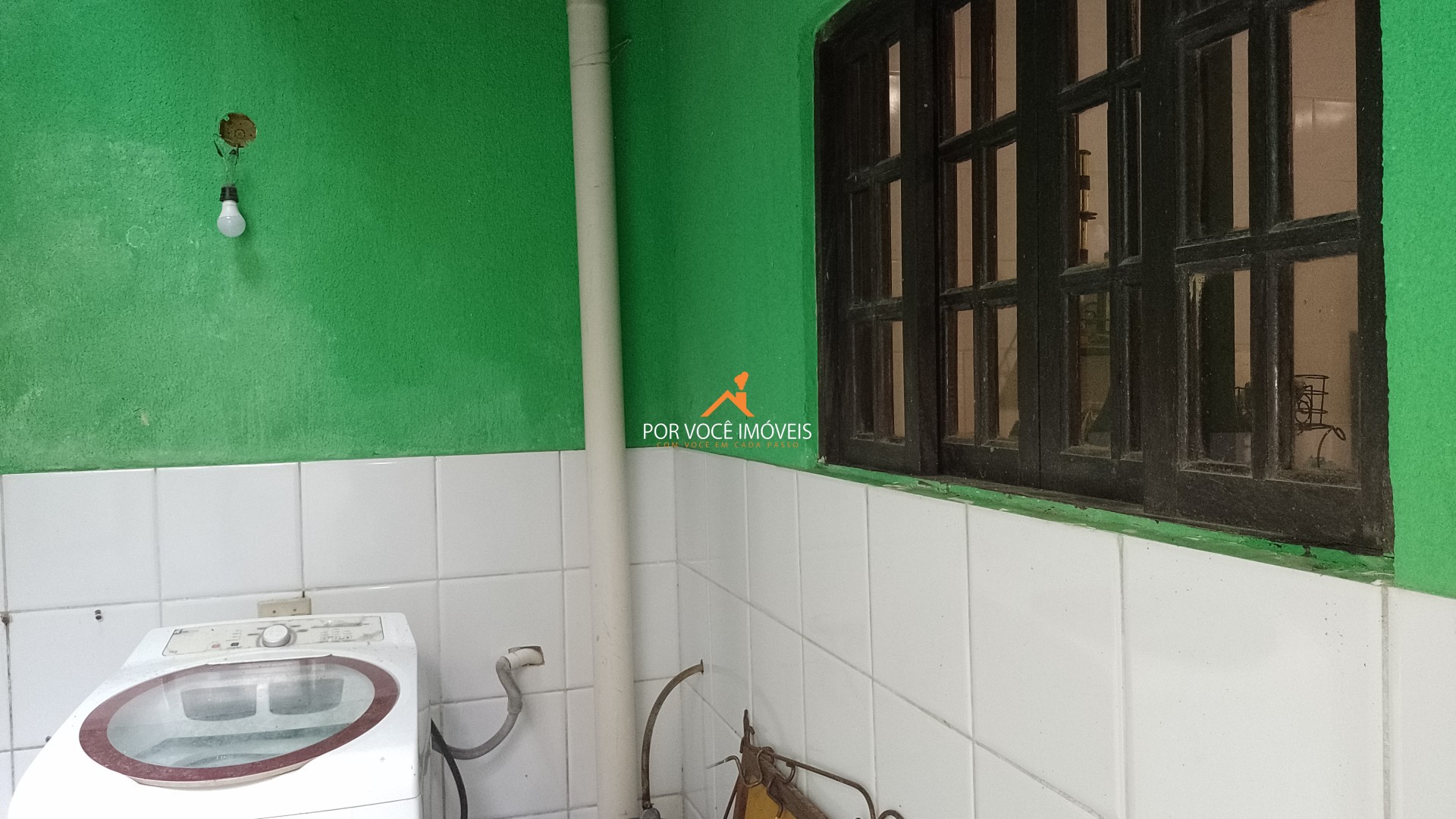 Casa com 2 quartos, duplex, com garagem para 2 carros
