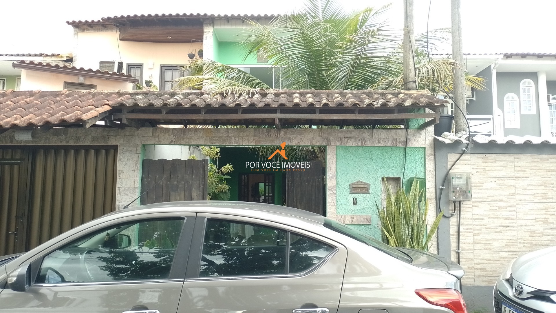 Casa com 2 quartos, duplex, com garagem para 2 carros