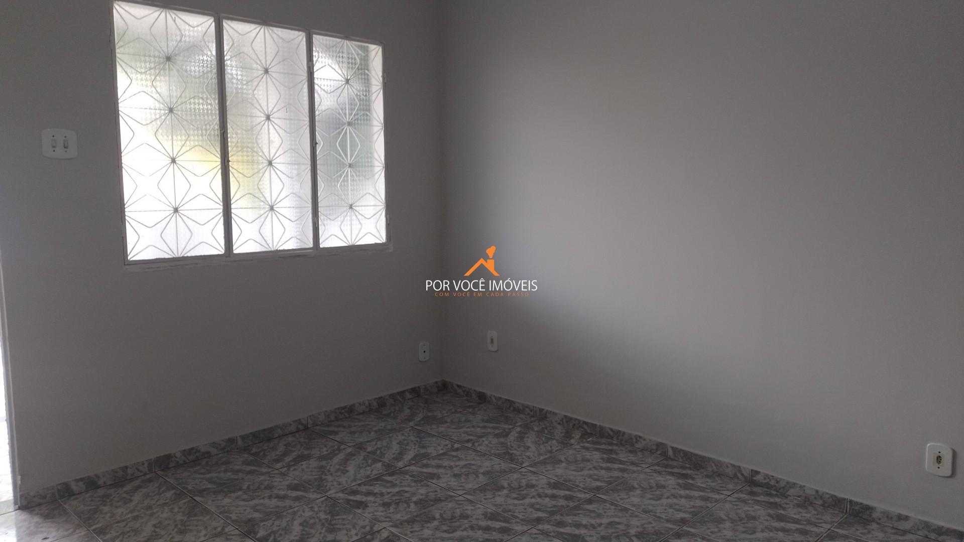 Casa com 3 quartos e garagem, Vila Nova, próximo ao Adonai
