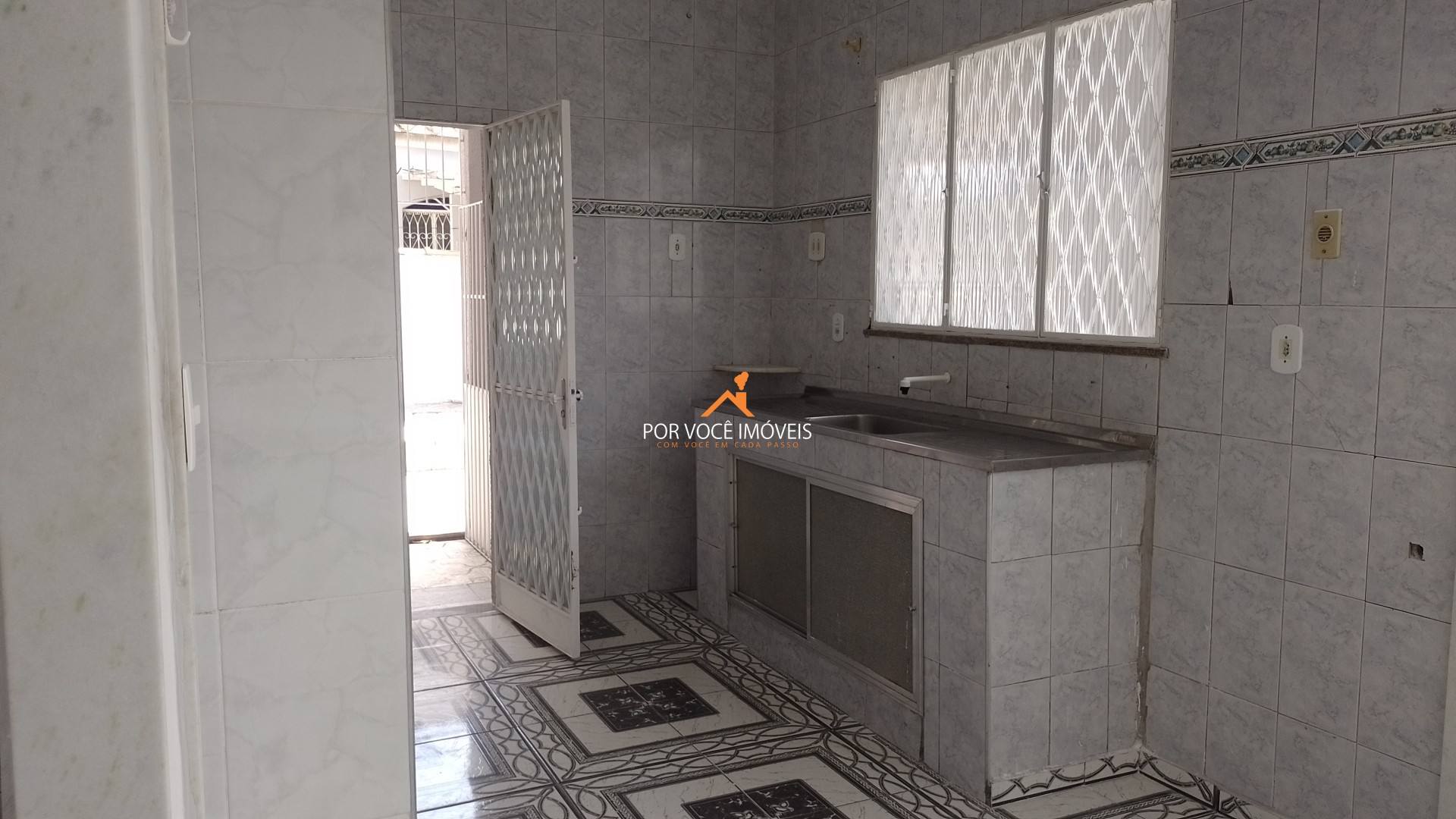 Casa com 3 quartos e garagem, Vila Nova, próximo ao Adonai