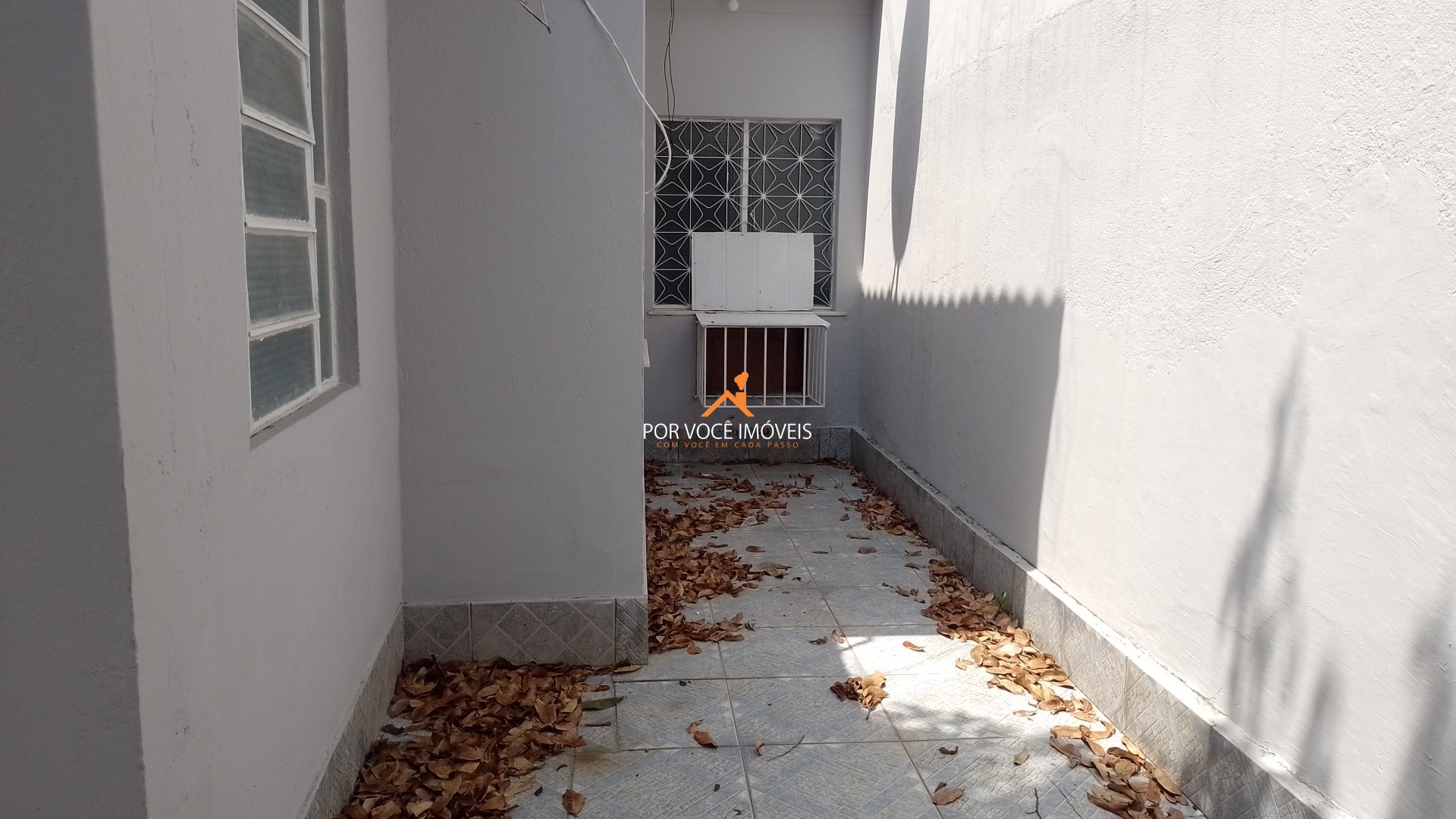 Casa com 3 quartos e garagem, Vila Nova, próximo ao Adonai