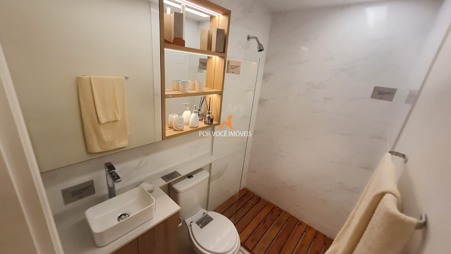 Apartamento com uma Suíte no condomínio Villa Santé