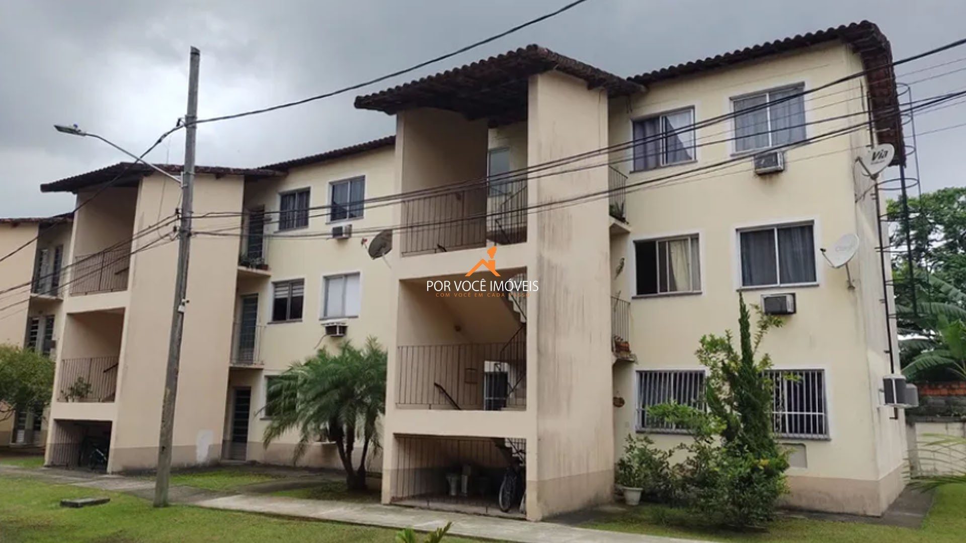 Apartamento com 2 quartos no Condomínio Trieste