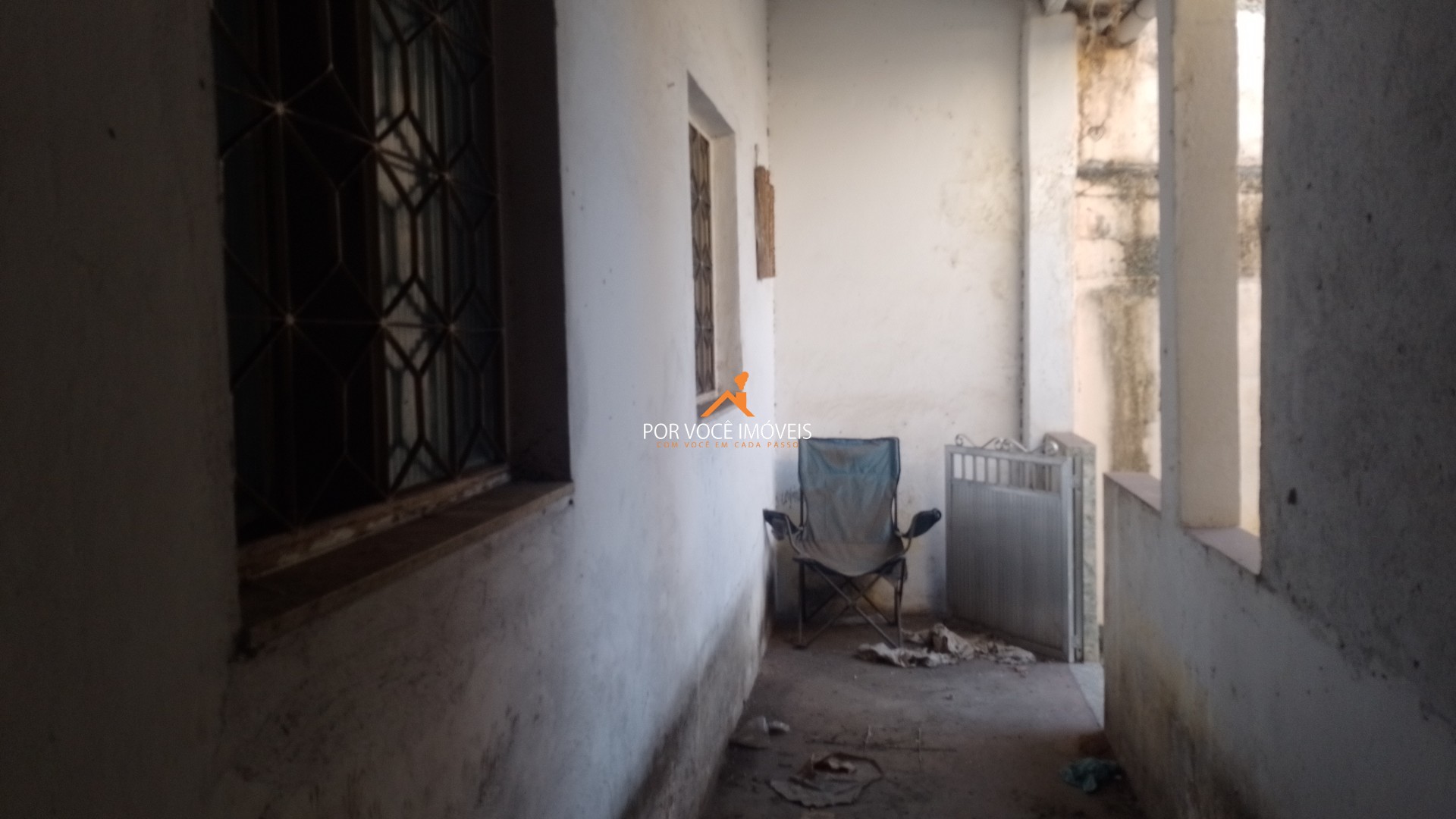 Casa com 2 quartos sendo 1 suíte, na Praça do Corinto