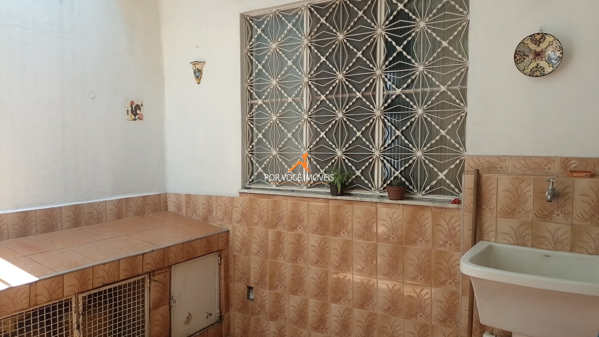 Casa à Venda com 3 Quartos e Terraço no São Jorge