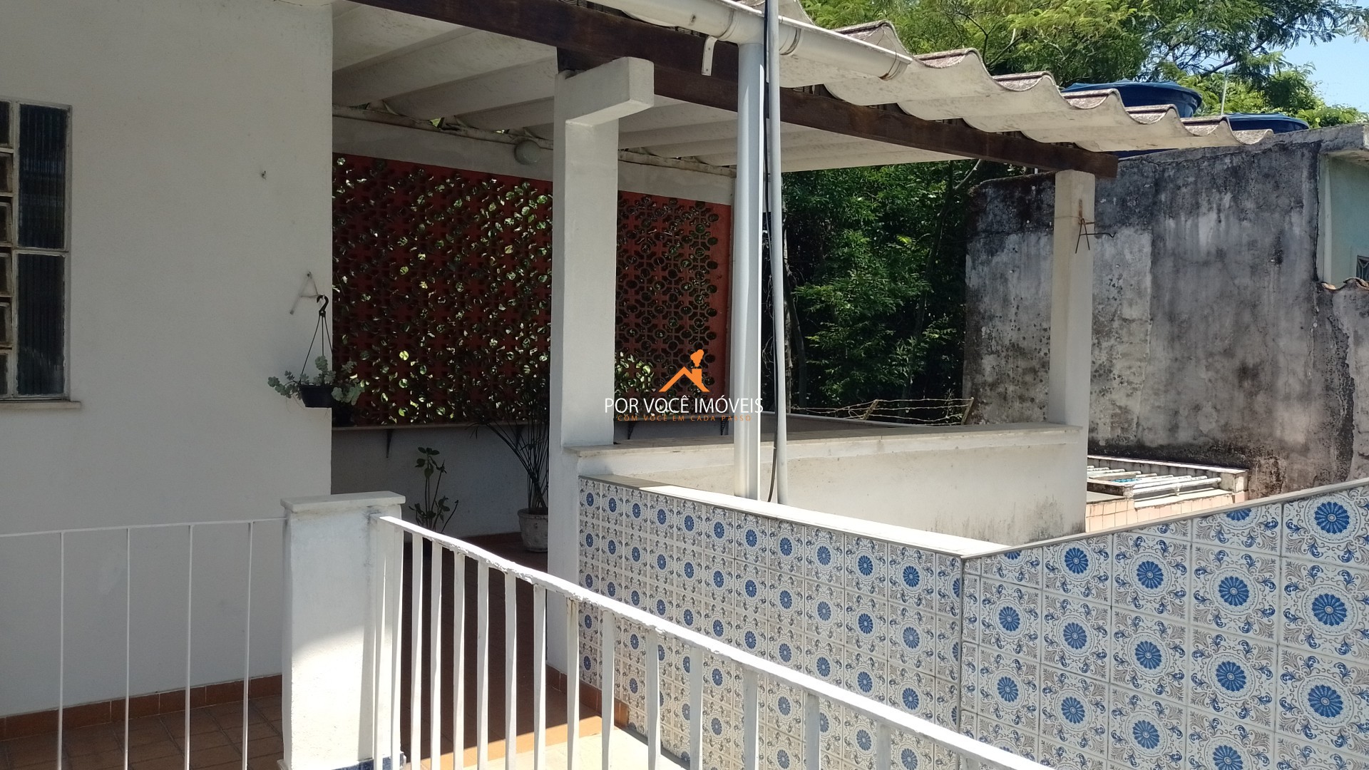 Casa à Venda com 3 Quartos e Terraço no São Jorge