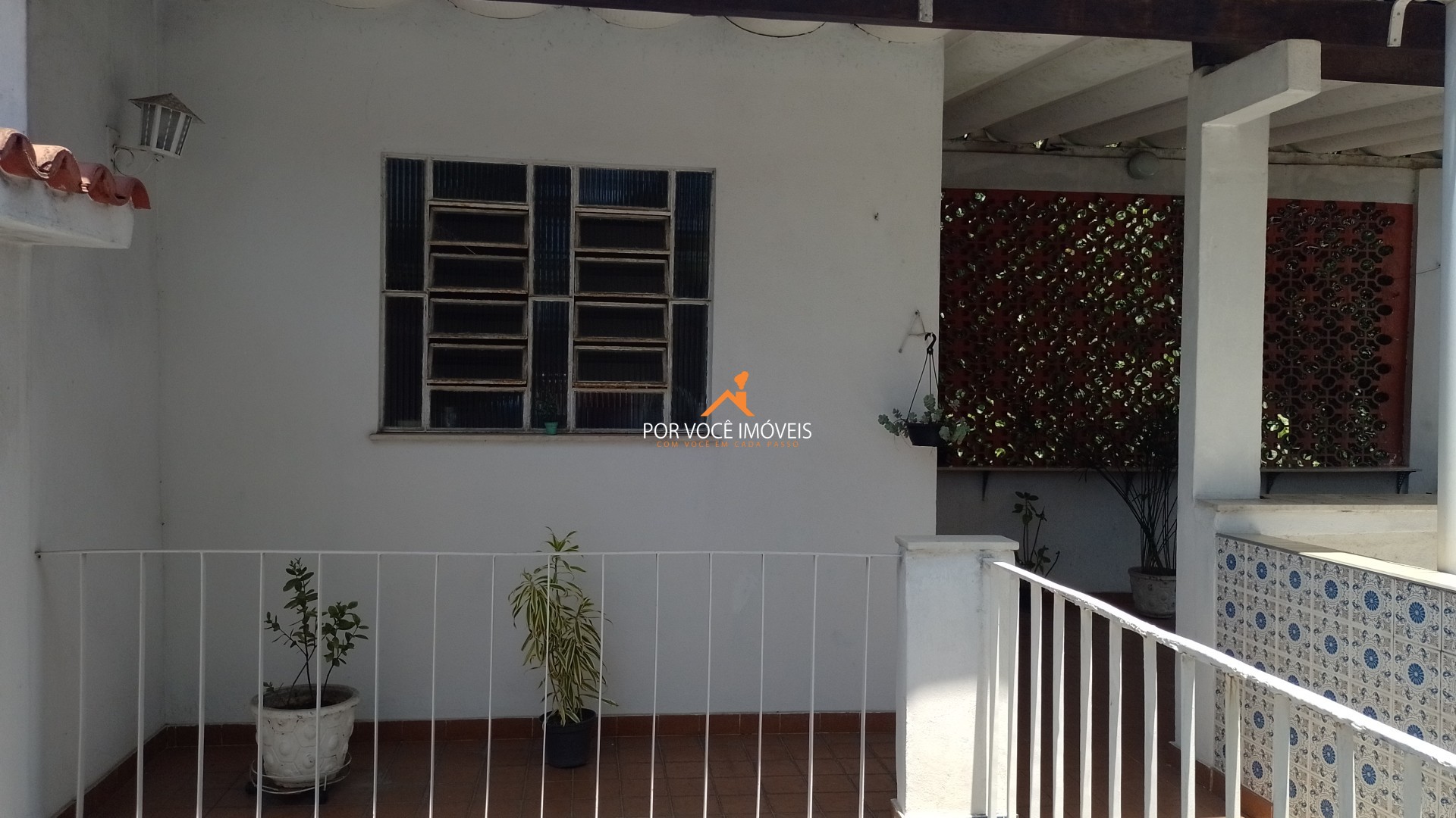 Casa à Venda com 3 Quartos e Terraço no São Jorge