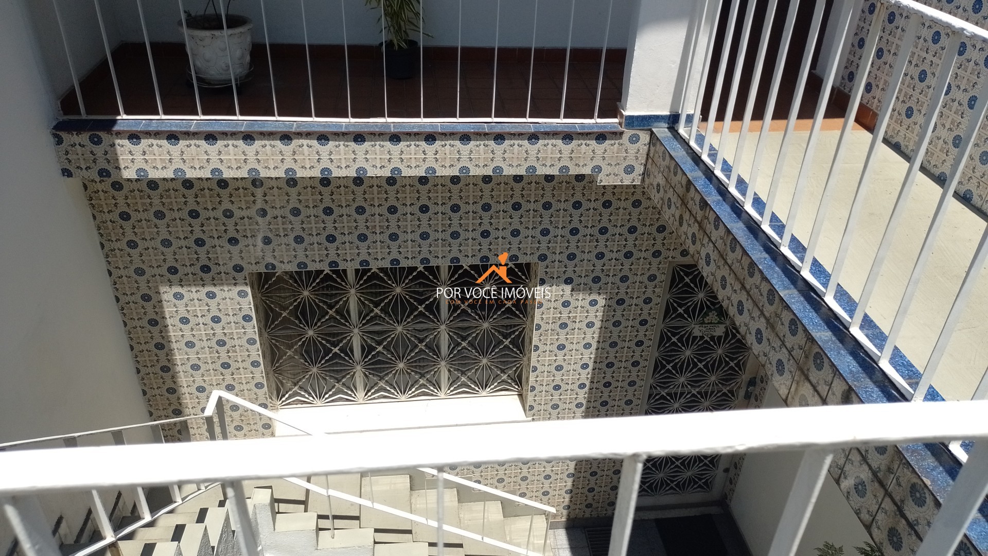 Casa à Venda com 3 Quartos e Terraço no São Jorge