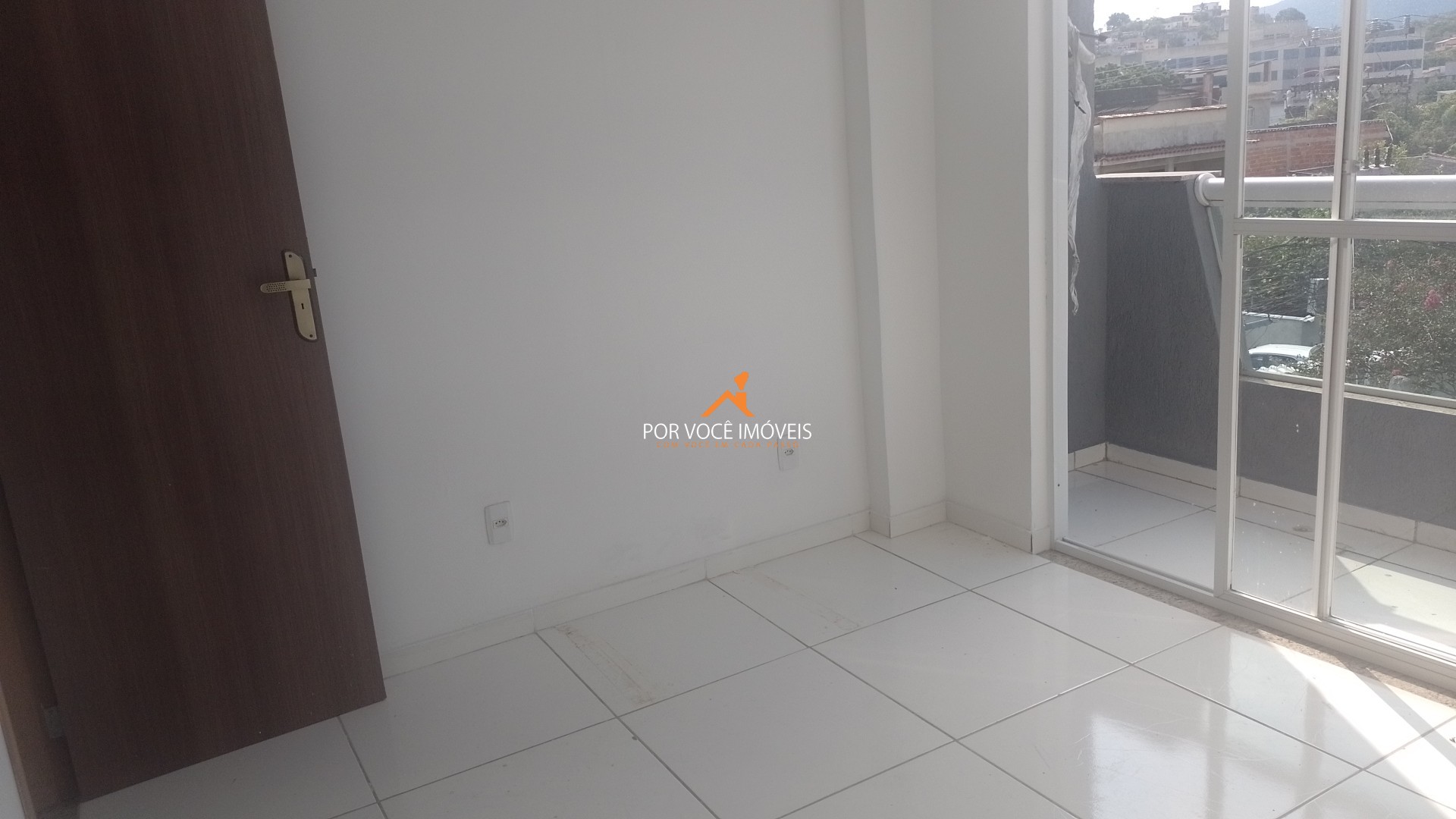 Casa com 2 suítes em Condomínio ao lado do West Shopping