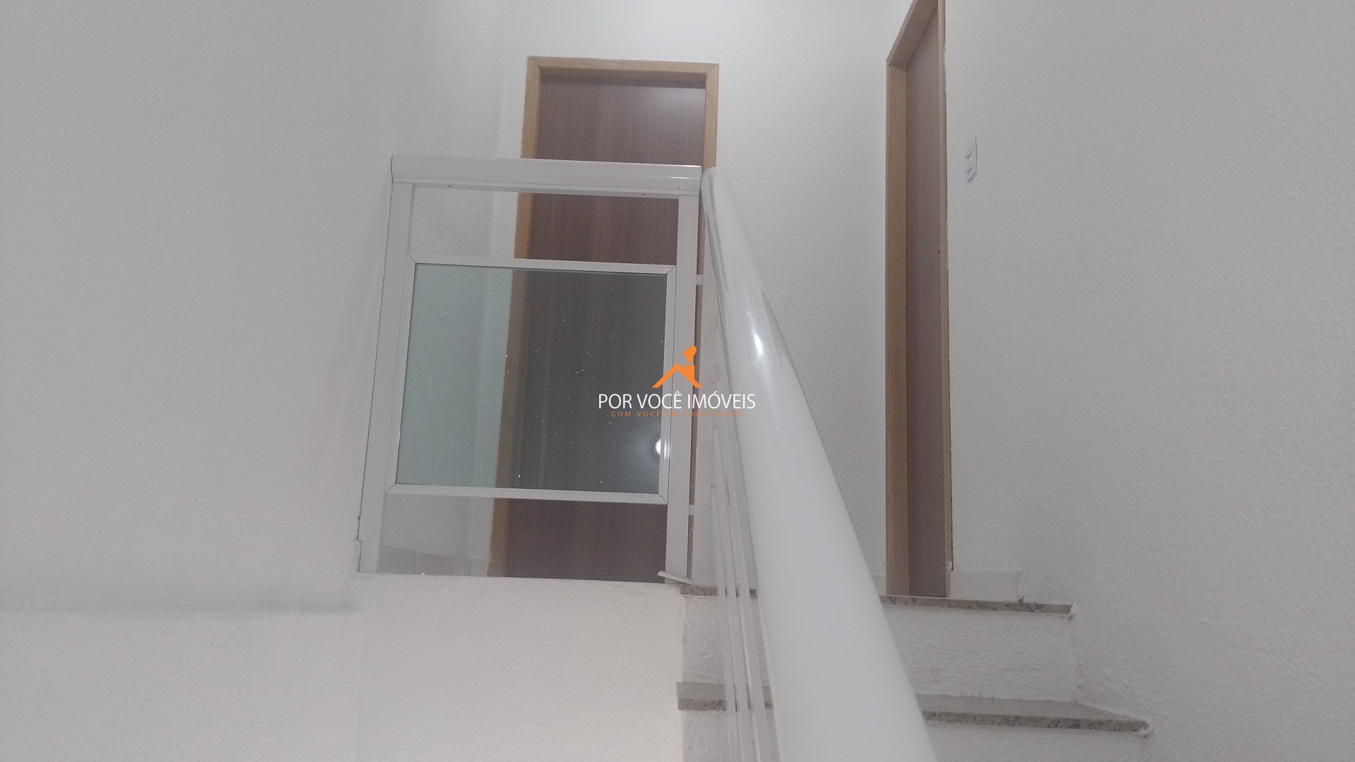 Casa com 2 suítes em Condomínio ao lado do West Shopping