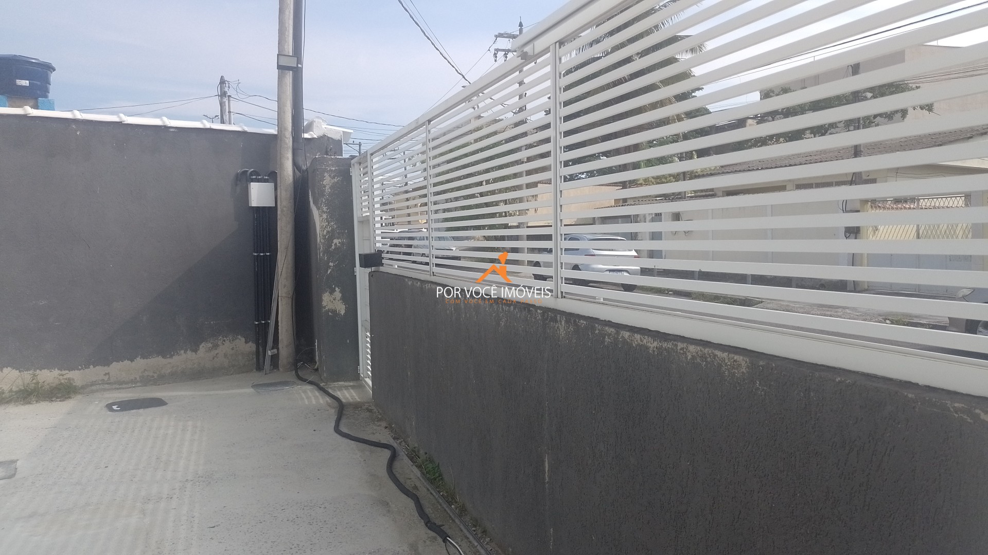 Casa com 2 suítes em Condomínio ao lado do West Shopping
