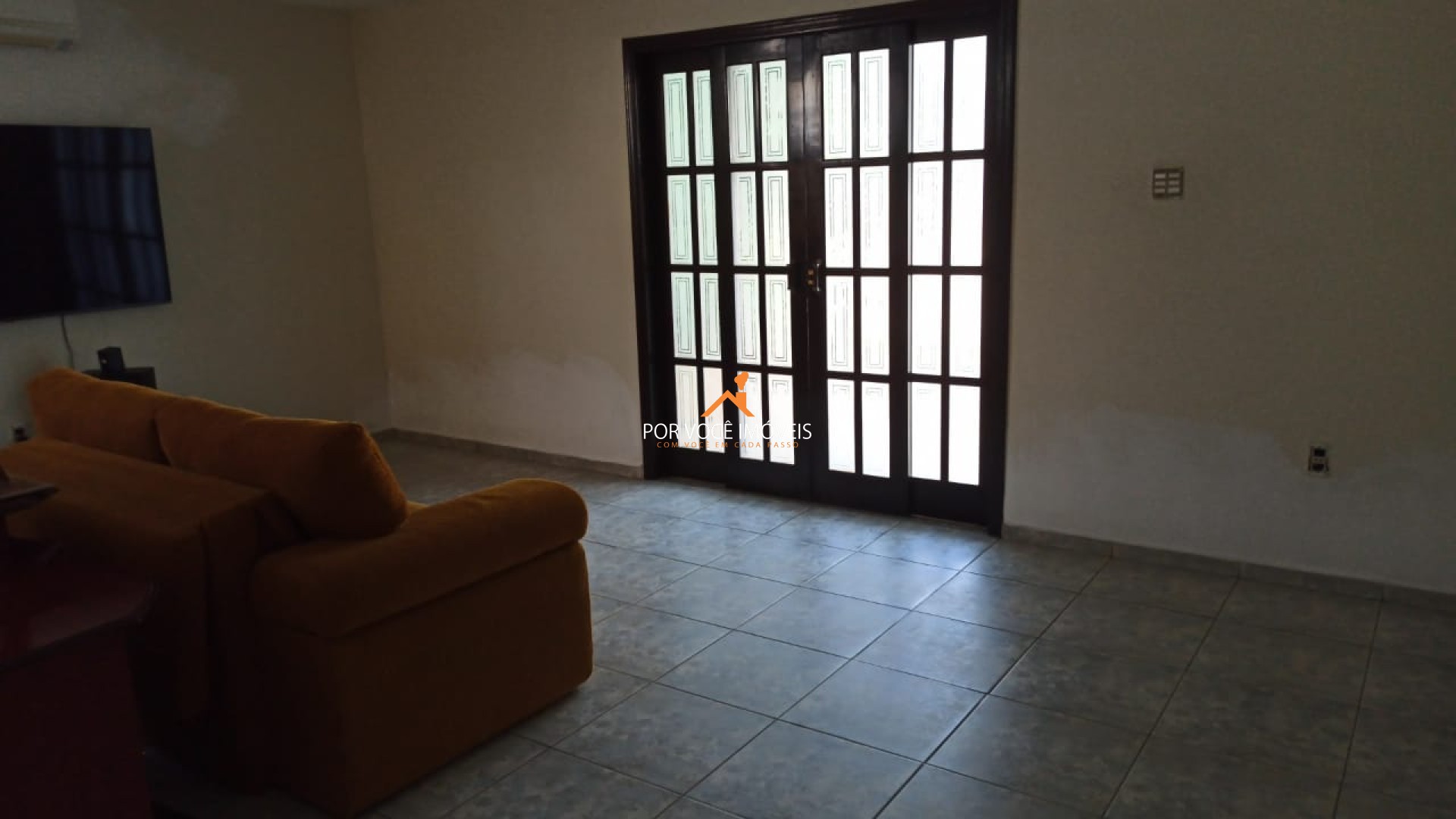 Casa com 3 quartos em Condomínio, próximo ao Hospital Oeste D'or