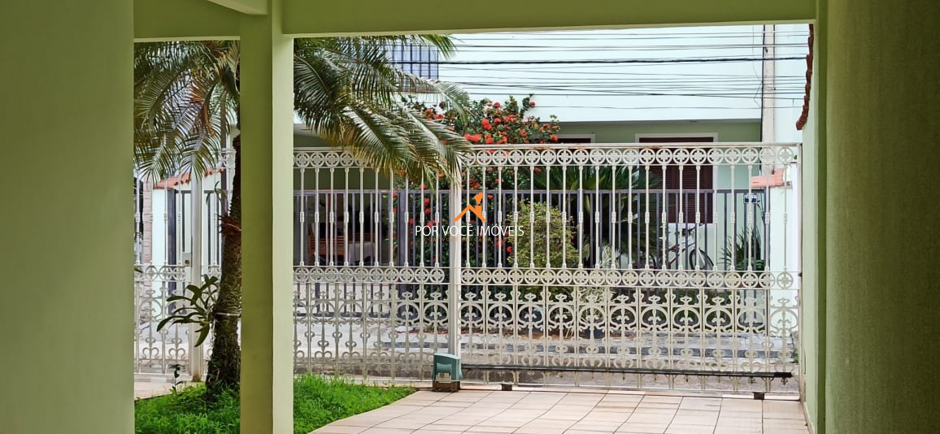 Casa com 3 quartos em Condomínio, próximo ao Hospital Oeste D'or