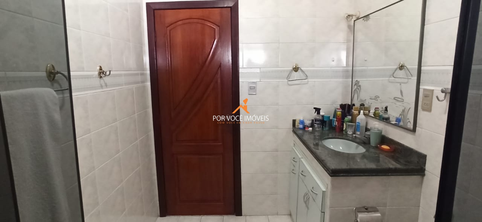 Casa com 3 quartos em Condomínio, próximo ao Hospital Oeste D'or