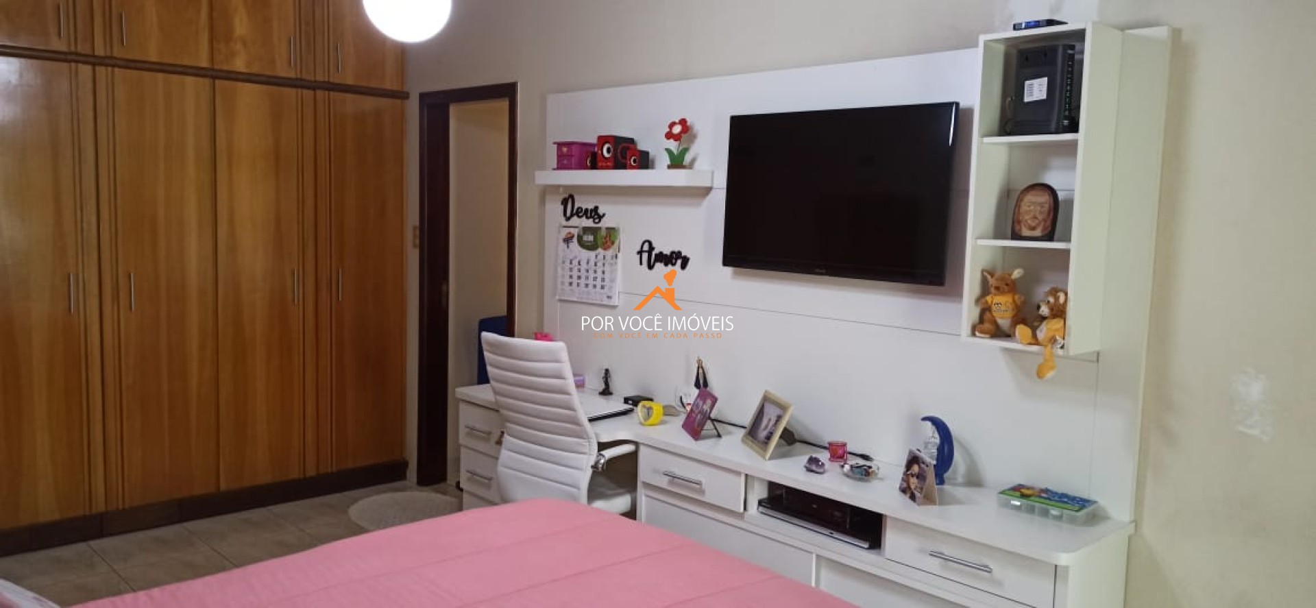 Casa com 3 quartos em Condomínio, próximo ao Hospital Oeste D'or