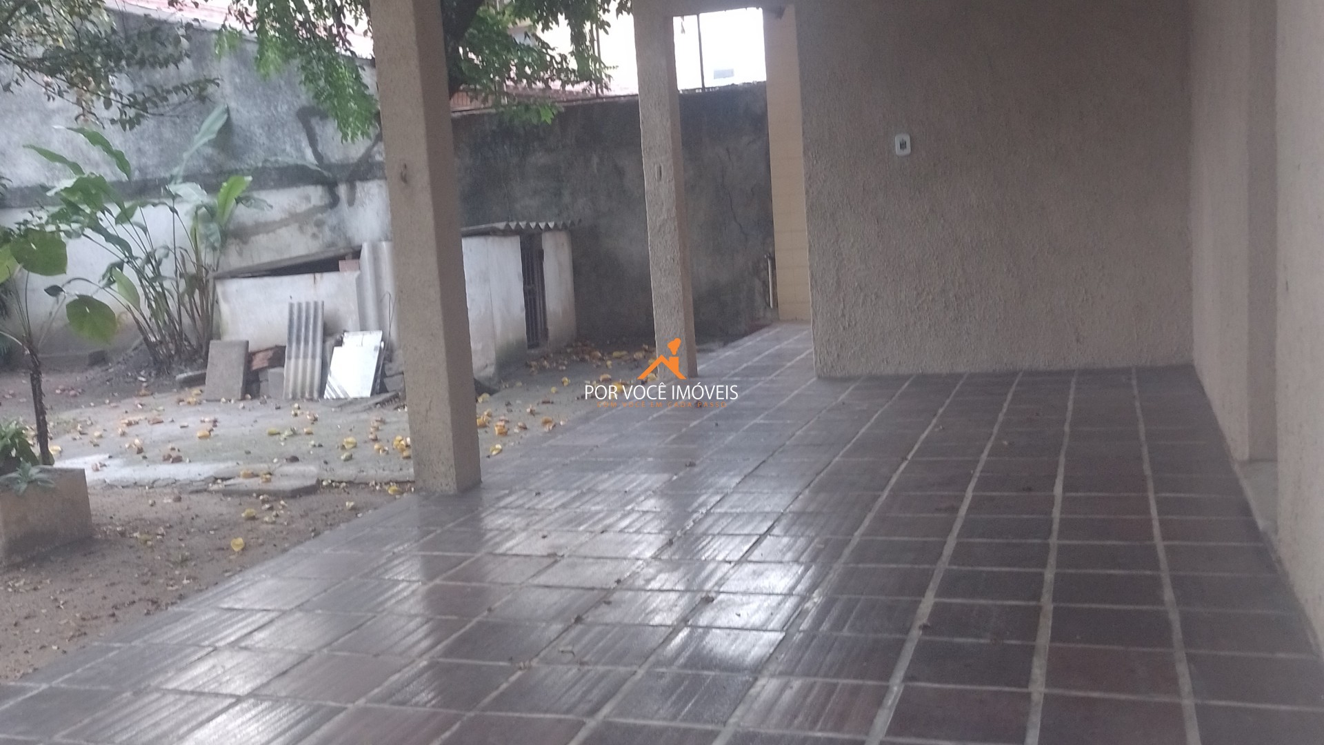 Casa duplex com 3 quartos, no Centro, próximo ao Assaí