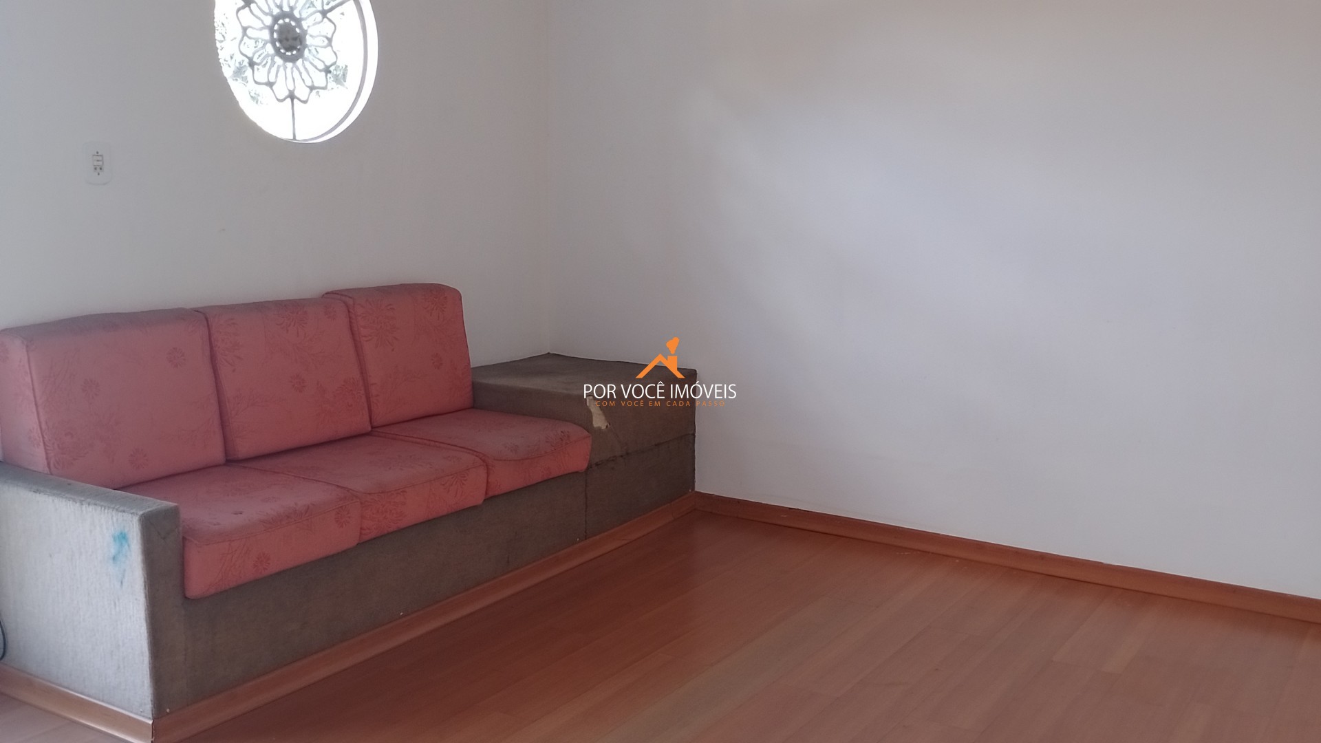 Casa duplex com 3 quartos, no Centro, próximo ao Assaí