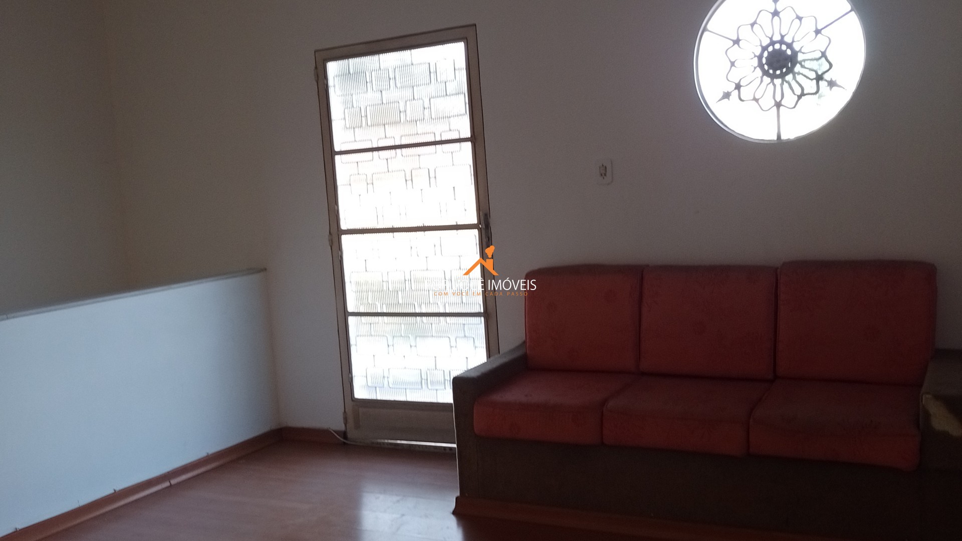 Casa duplex com 3 quartos, no Centro, próximo ao Assaí