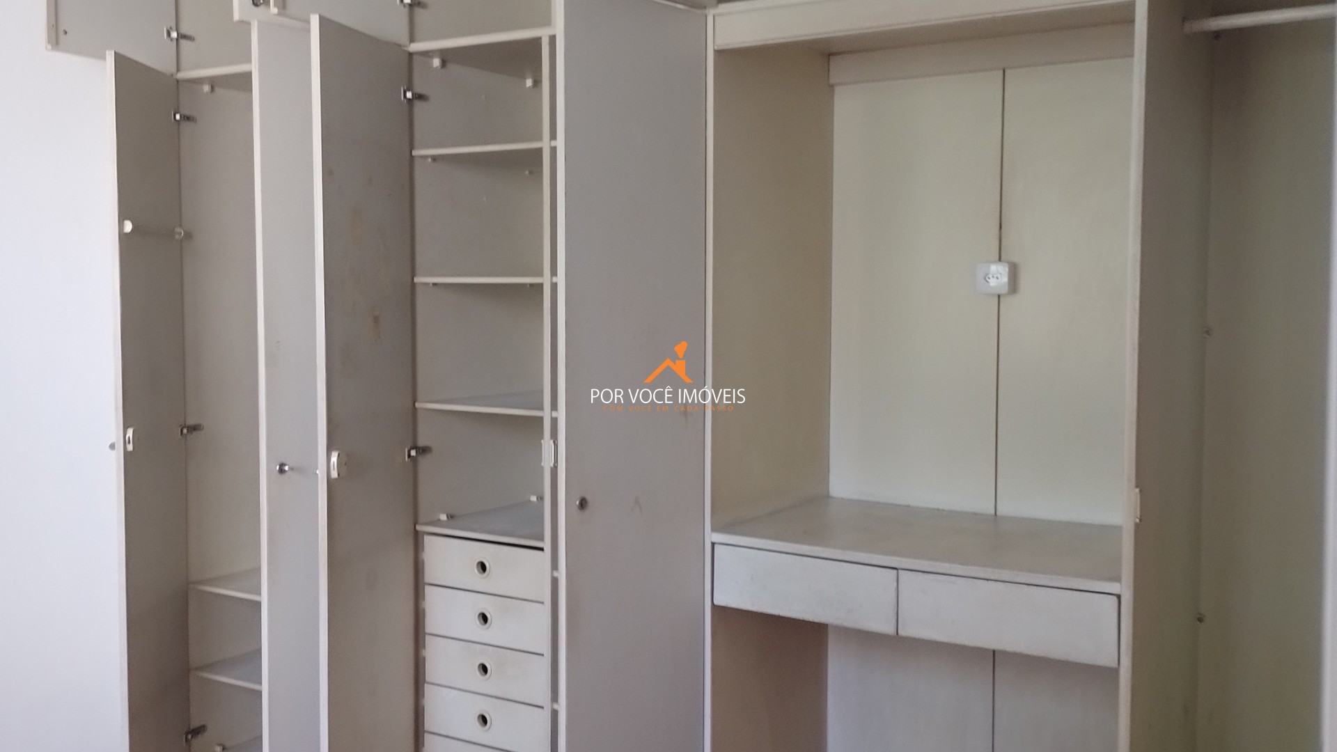 Casa duplex com 3 quartos, no Centro, próximo ao Assaí