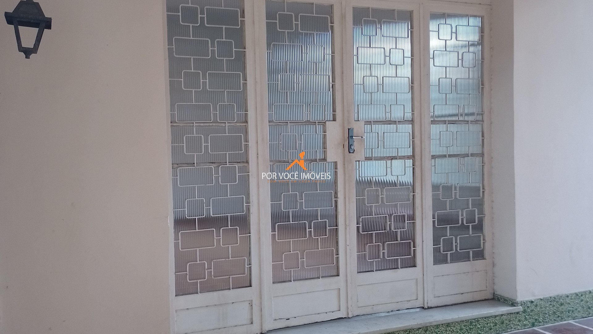 Casa duplex com 3 quartos, no Centro, próximo ao Assaí