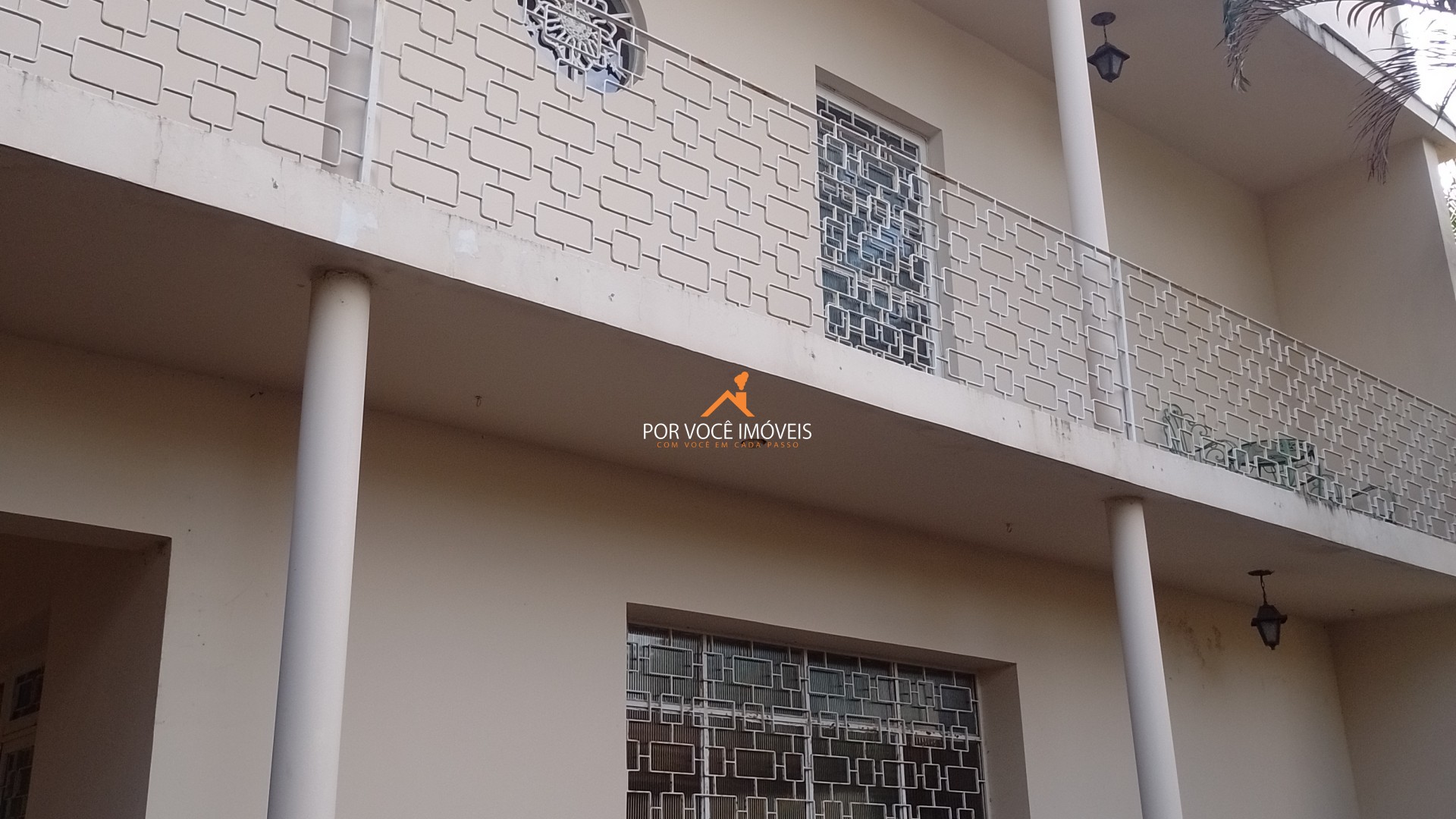 Casa duplex com 3 quartos, no Centro, próximo ao Assaí
