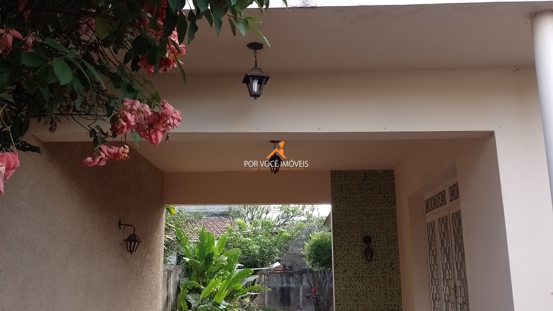 Casa duplex com 3 quartos, no Centro, próximo ao Assaí