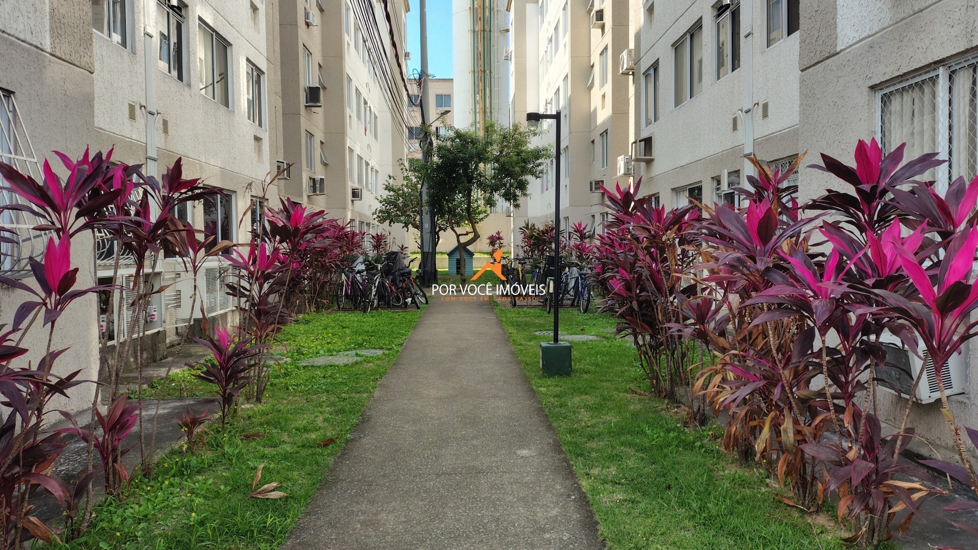 Apartamento de 2 quartos, reformado no Condominio Bela Vida 3