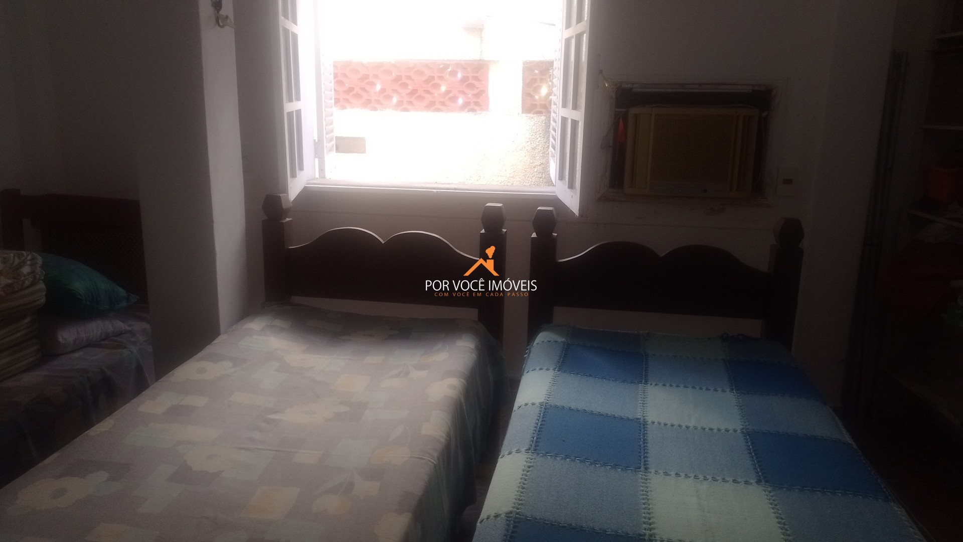 Casa com 2 quartos, sendo 1 suíte de frente para o mar