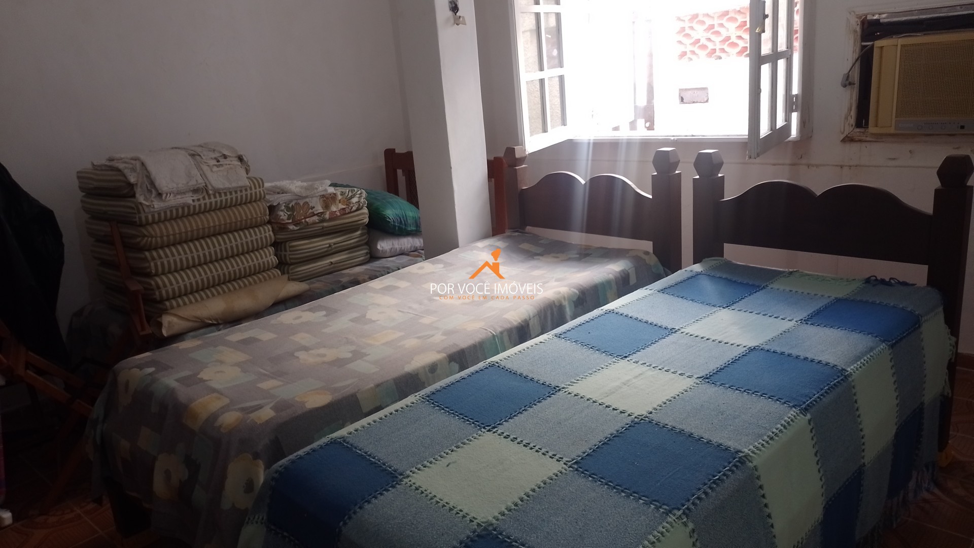 Casa com 2 quartos, sendo 1 suíte de frente para o mar