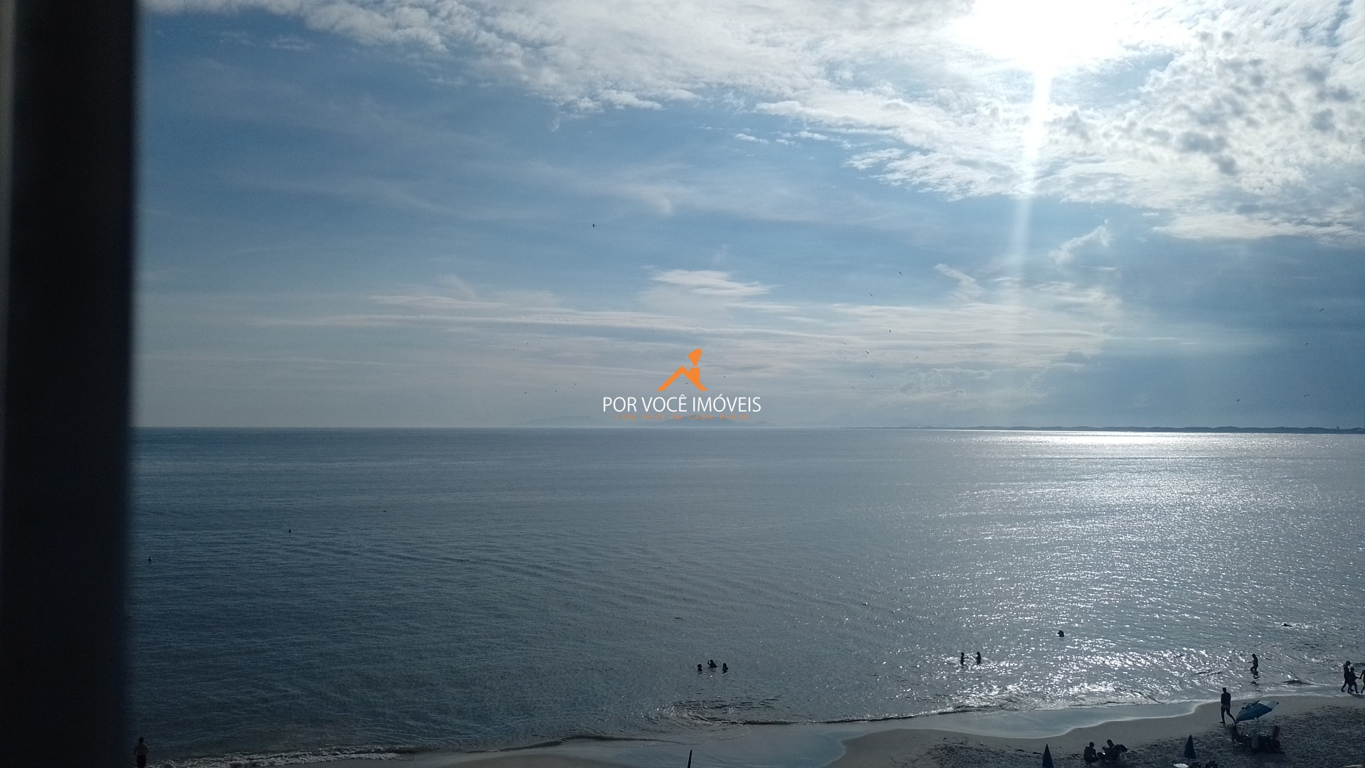 Casa com 2 quartos, sendo 1 suíte de frente para o mar