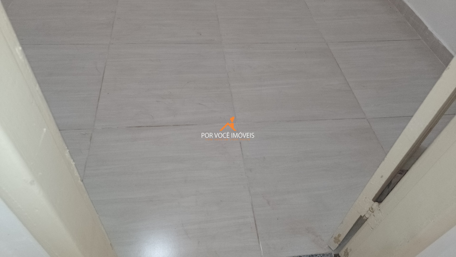 Casa com 2 quartos e garagem