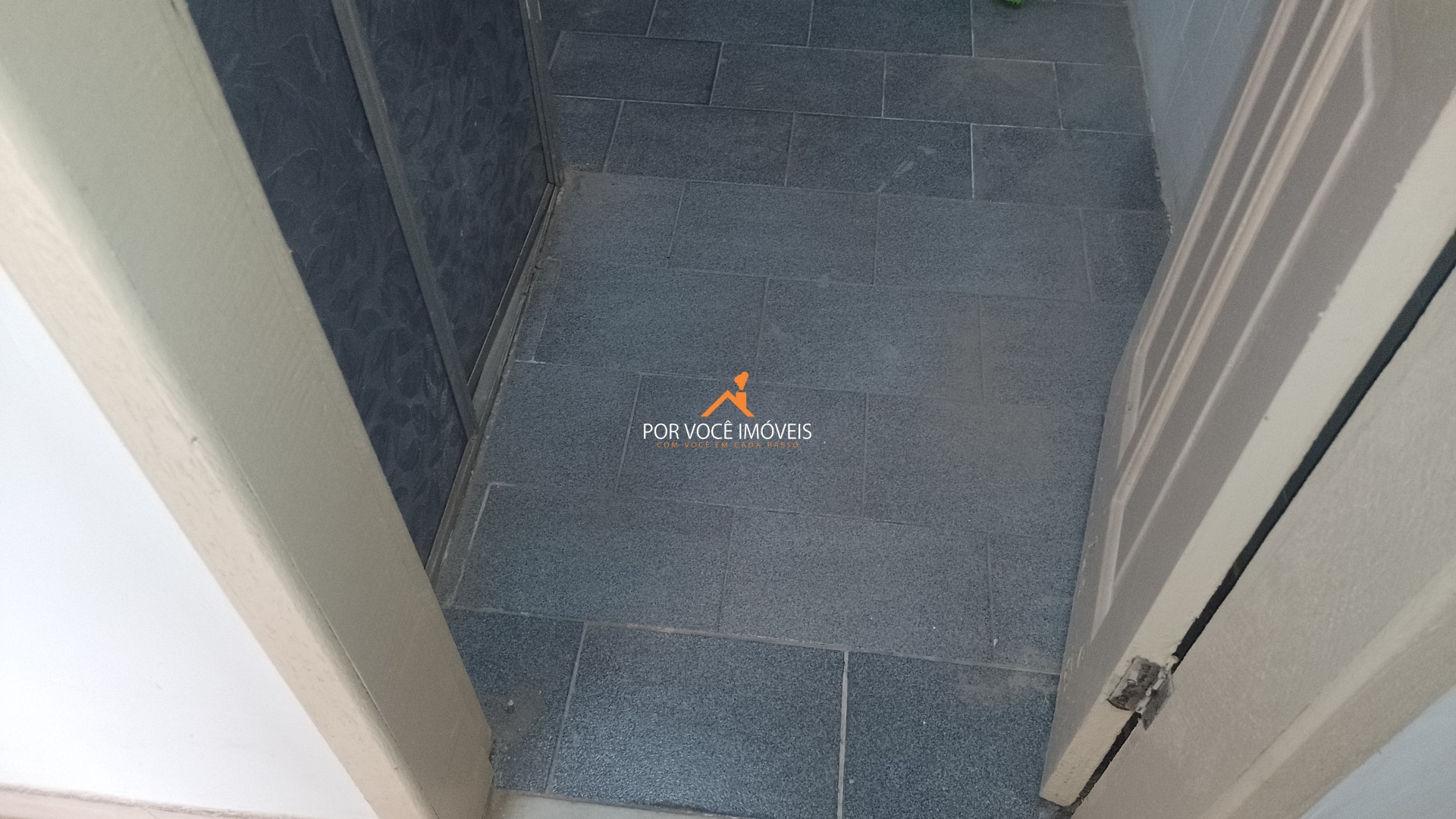 Casa com 2 quartos e garagem