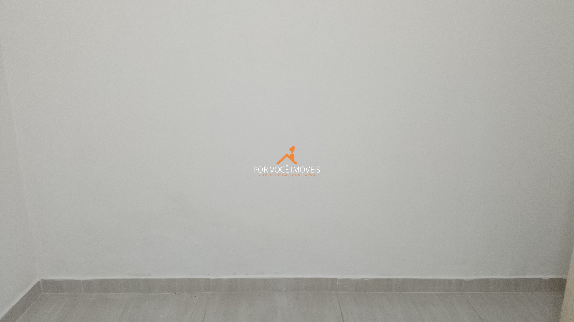Casa com 2 quartos e garagem