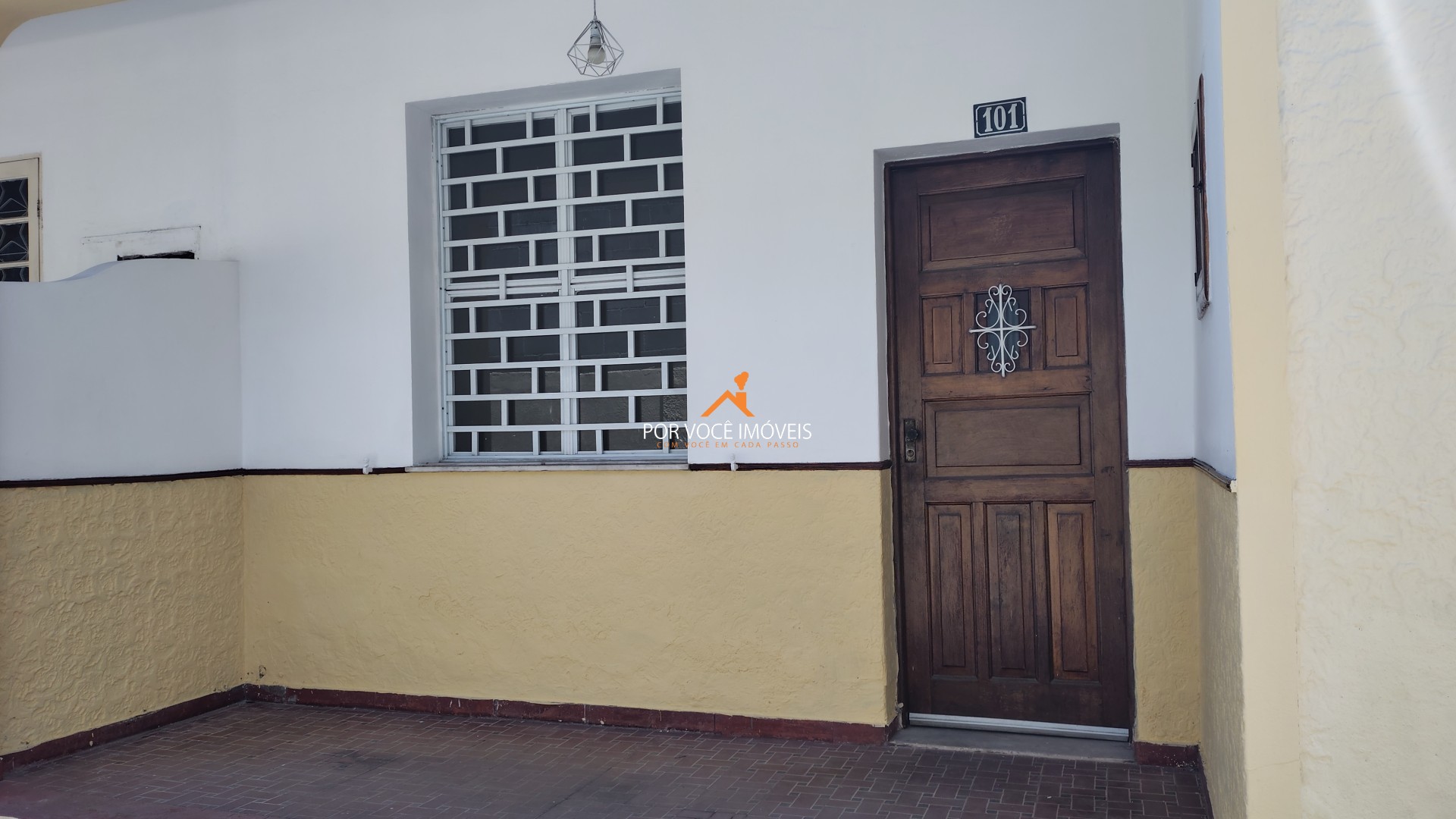 Casa para Locação com 2 quartos e garagem