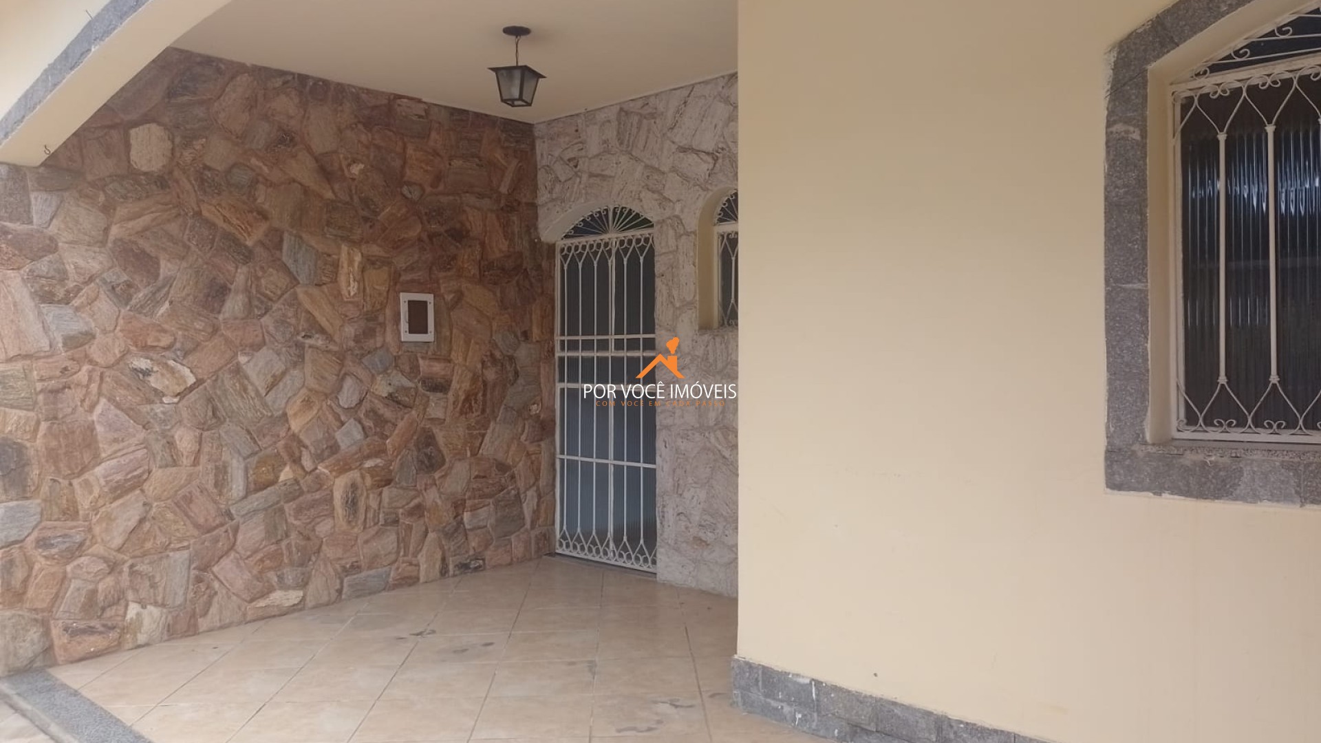 Casa Linear no Adriana com 2 quartos e garagem 
