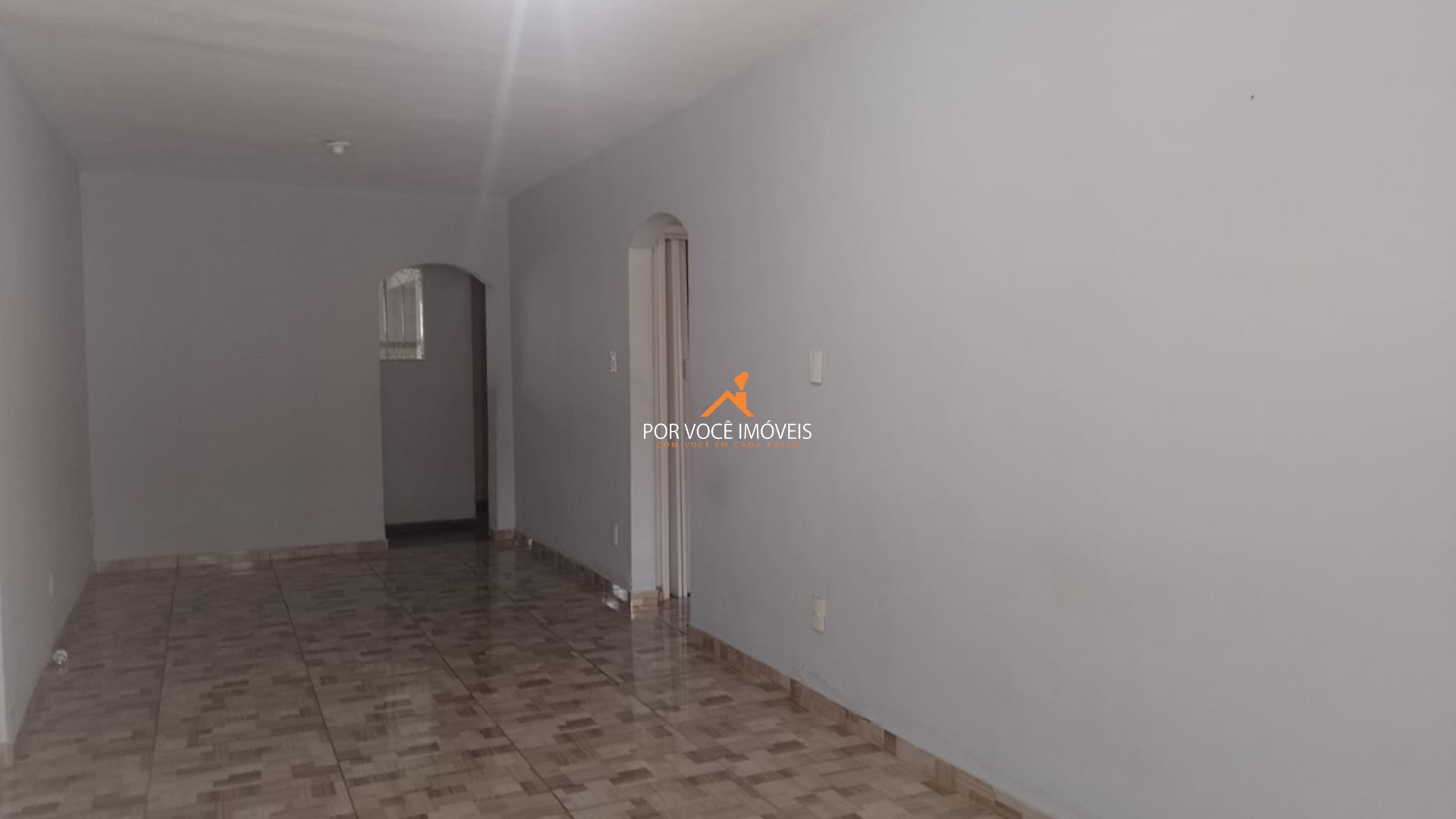 Casa Linear no Adriana com 2 quartos e garagem 