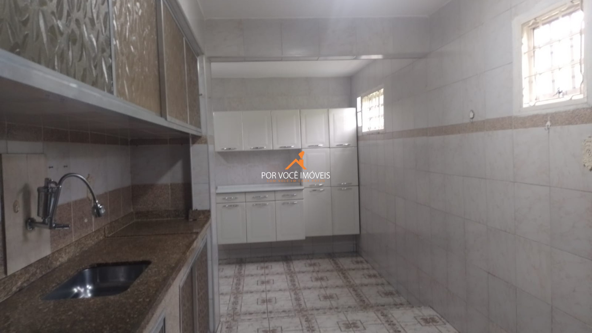 Casa Linear no Adriana com 2 quartos e garagem 