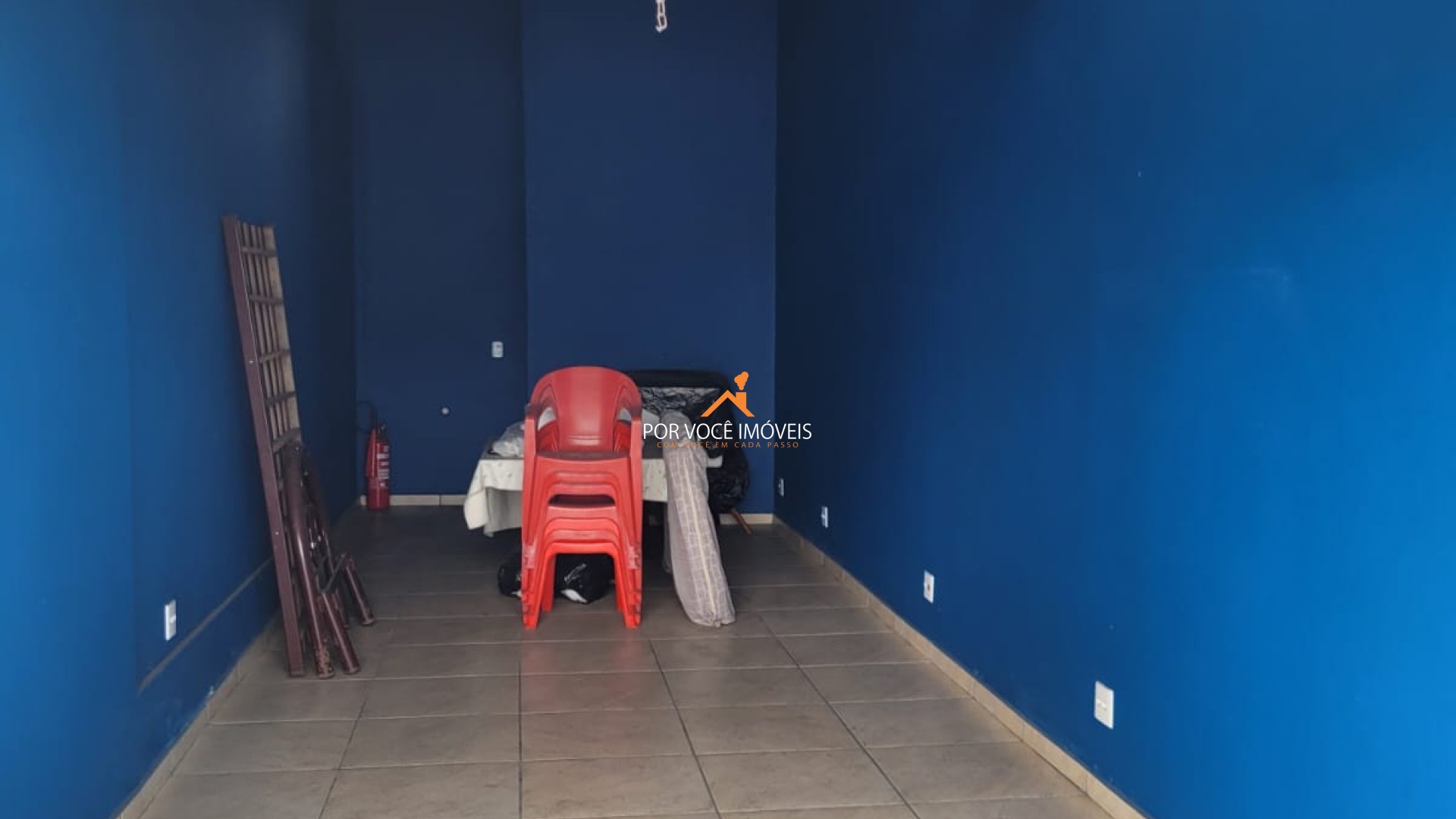 Loja próxima do Plaza Office