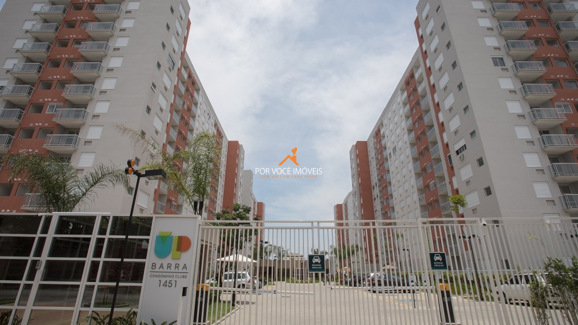 Apartamento com 2 Quartos no Condomínio UP Barra
