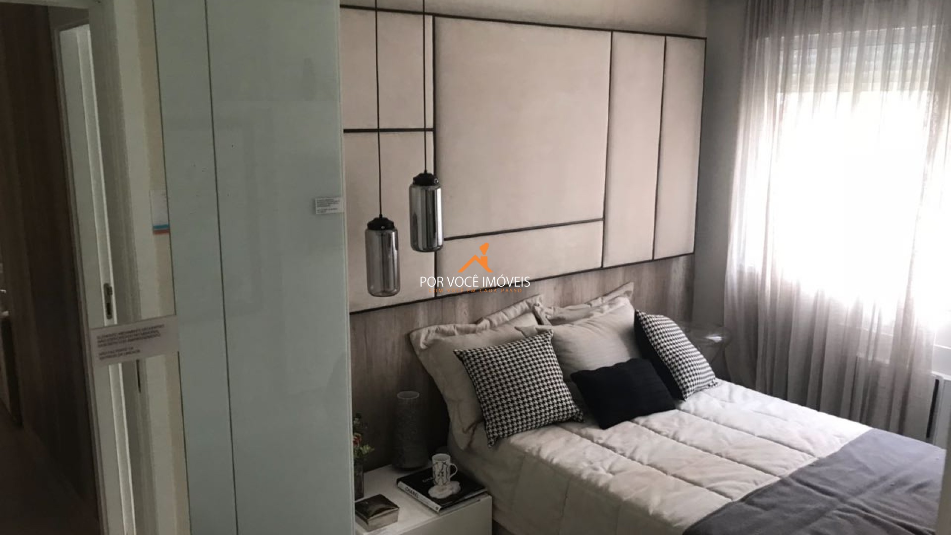 Apartamento com 2 Quartos no Condomínio UP Barra