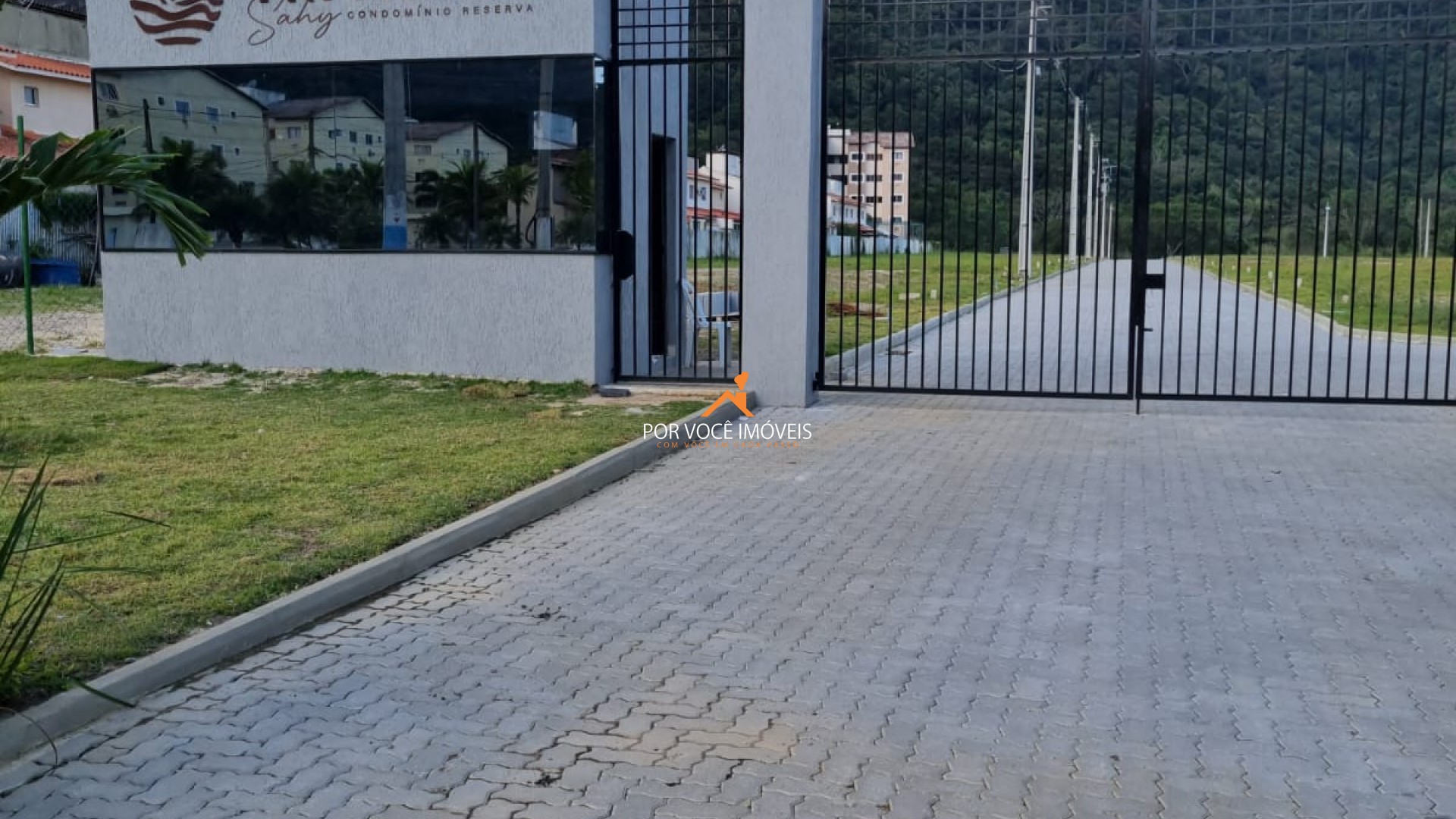 Lote de 180m² no Condomínio Privilege Sahy Condomínio Reserva